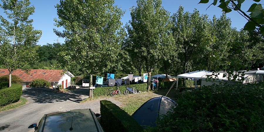 Emplacements - Camping Aire Ona